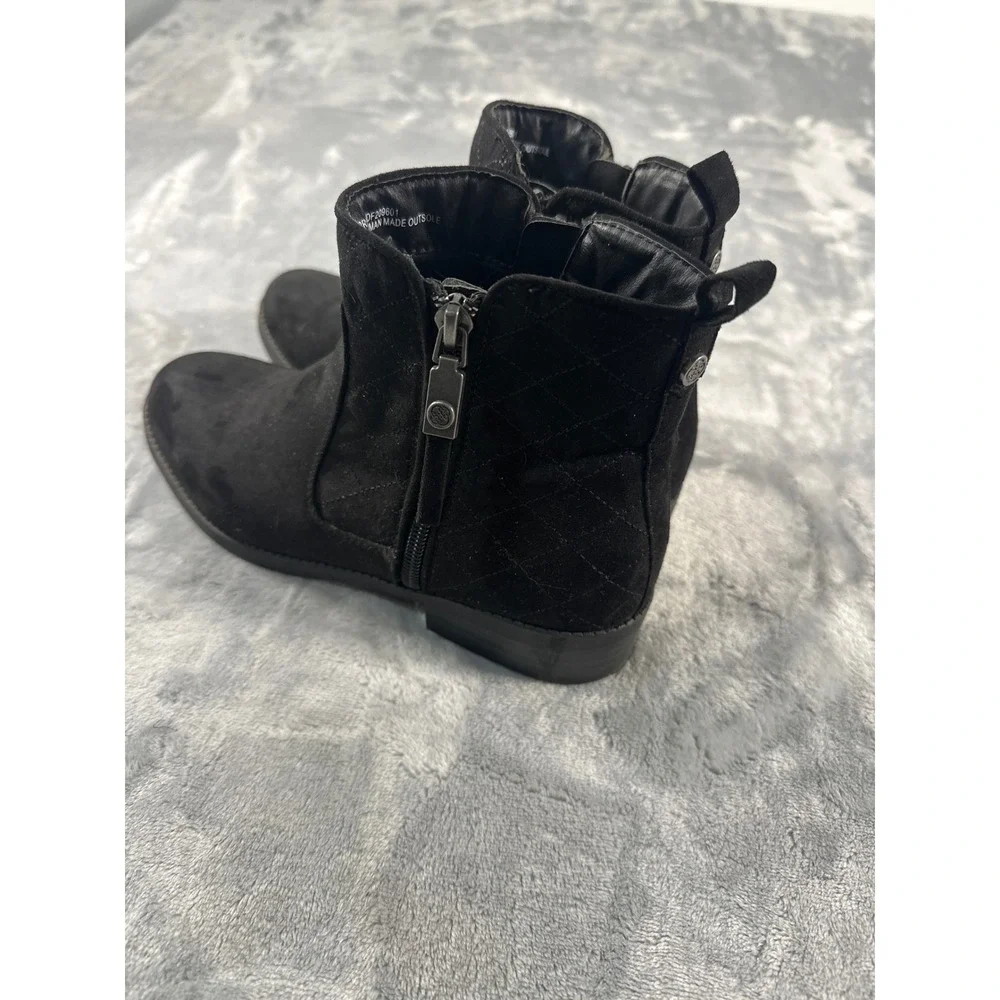 Daisy Fuentes Black Suede Quilted Ankle Boots‎ Side Zip Women's Size 7M